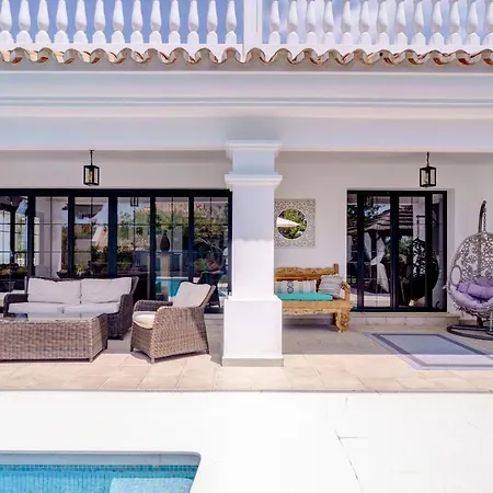 Elviria Villa *